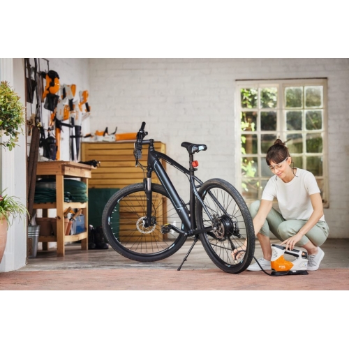 Kompresor STIHL KOA 20, z akumulatorem AS 2 i ładowarką AL 1